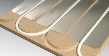 Lantai air hangat di lantai kayu: semua 3 tahap pemasangan, dengan mempertimbangkan karakteristik alasnya